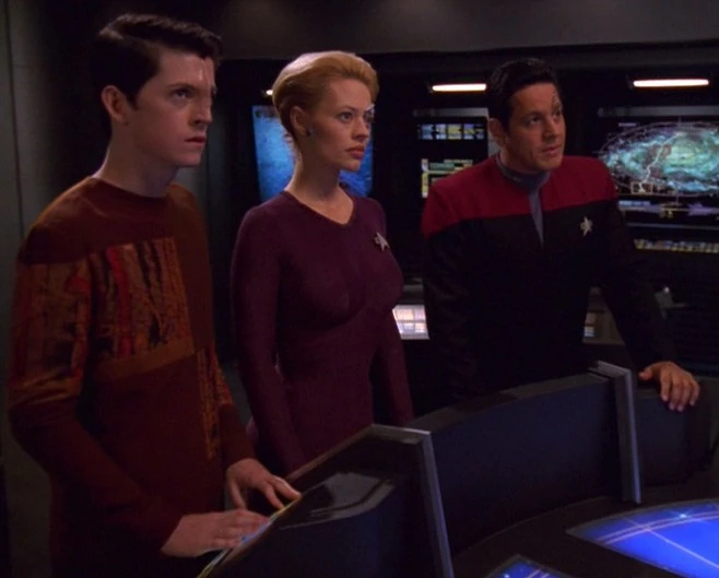 Chakotay, Seven of Nine and Icheb - Star Trek: Voyager