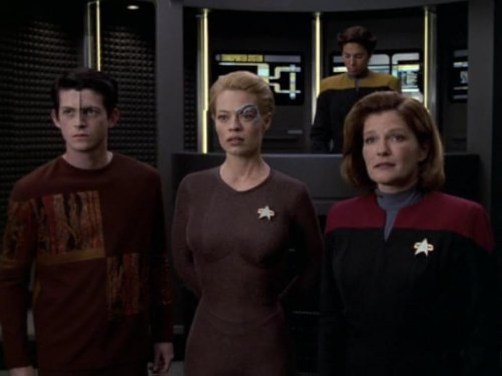 Janeway, Seven of Nine and Icheb: Star Trek Voyager